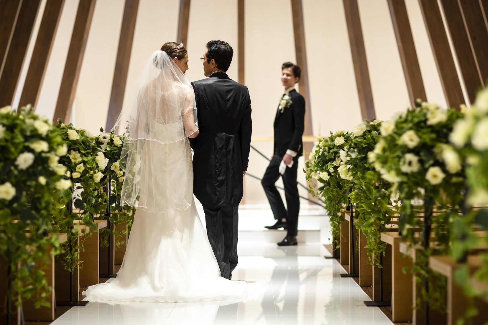 香川県高松市の結婚式場アナザースタイルのバージンロード